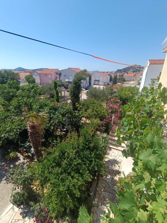Tribunj Apartmani Exterior foto